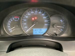 Toyota Corolla Quest 1.8 Plus manual - Image 10