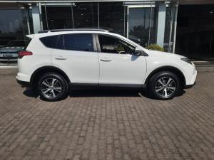 Toyota RAV4 2.0 GX automatic - Image 3