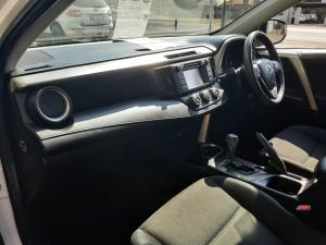 Toyota RAV4 2.0 GX automatic - Image 7