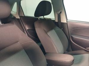 Volkswagen Polo Vivo 1.6 Highline - Image 7