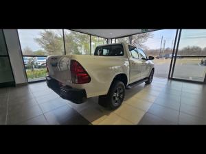 Toyota Hilux 2.4 GD-6 RB Raider automaticD/C - Image 2