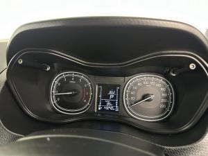 Suzuki Vitara Brezza 1.5 GL automatic - Image 13