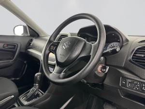 Suzuki Vitara Brezza 1.5 GL automatic - Image 15