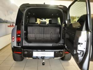 Land Rover Defender 110 D240 X-Dynamic HSE - Image 7