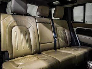 Land Rover Defender 110 P400 X-Dynamic HSE - Image 20