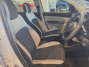 Renault Triber 1.0 Zen manual - Image 11