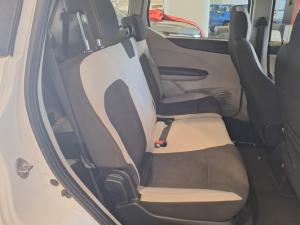 Renault Triber 1.0 Zen manual - Image 9