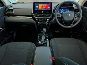 Mahindra XUV 3XO 1.2T AX5 auto - Image 4