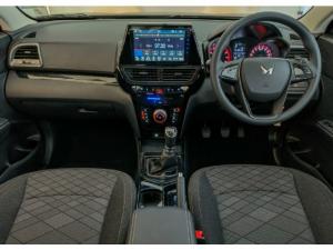 Mahindra XUV 3XO 1.2T MX3 manual - Image 4