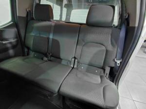 Nissan Navara 3.0dCi V6 double cab 4x4 LE - Image 5