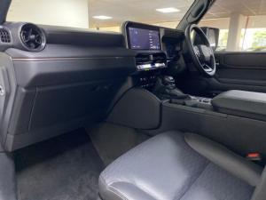 Toyota Land Cruiser Prado 2.8GD VX-R - Image 11