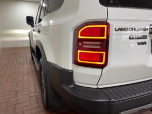 Toyota Land Cruiser Prado 2.8GD VX-R - Image 12
