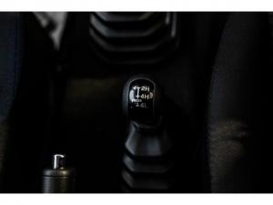 Suzuki Jimny 1.5 GLX AllGrip 3-door manual - Image 18