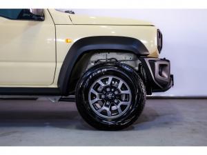 Suzuki Jimny 1.5 GLX AllGrip 3-door manual - Image 4