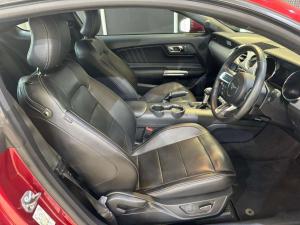 Ford Mustang 5.0 GT fastback auto - Image 12