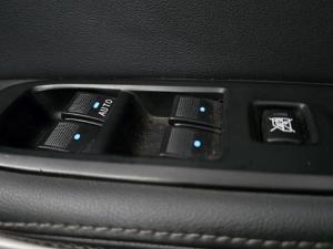 Ford Everest 2.2TDCi XLT auto - Image 12