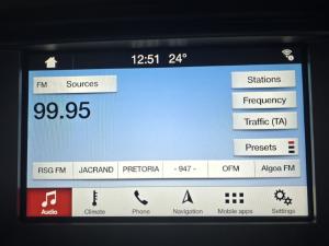 Ford Everest 2.2TDCi XLT auto - Image 8