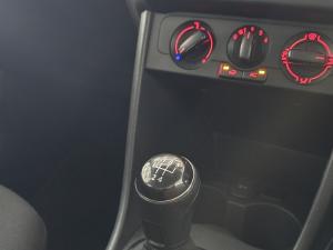 Volkswagen Polo Vivo hatch 1.4 Comfortline - Image 9