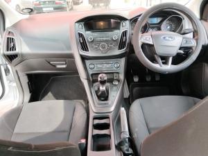 Ford Focus sedan 1.0T Ambiente - Image 8