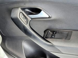 Volkswagen Polo Vivo hatch 1.4 Trendline - Image 12