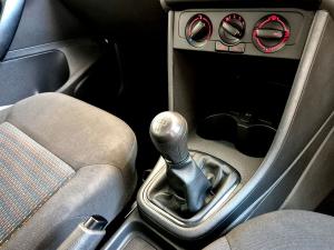 Volkswagen Polo Vivo hatch 1.4 Trendline - Image 14