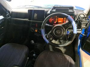 Suzuki Jimny 1.5 GLX AllGrip 3-door manual - Image 6