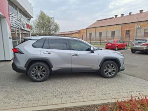 Toyota RAV4 2.5 Hybrid VX E-Four - Image 3