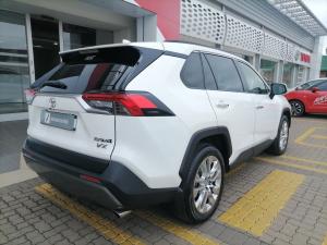 Toyota RAV4 2.0 VX - Image 2