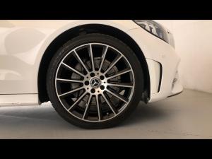 Mercedes-Benz C-Class C200 - Image 17