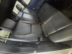 Toyota Land Cruiser Prado 2.8GD VX-R - Image 17