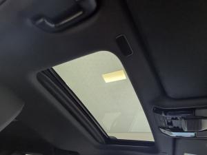Toyota Land Cruiser Prado 2.8GD VX-R - Image 20