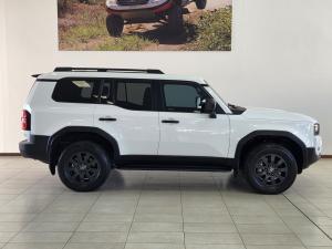 Toyota Land Cruiser Prado 2.8GD VX-R - Image 3