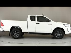 Toyota Hilux 2.4GD-6 Xtra cab Raider manual - Image 3