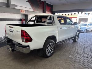 Toyota Hilux 2.8GD-6 double cab Raider auto - Image 2