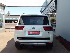 Toyota Land Cruiser 300 3.3D GR-Sport - Image 5