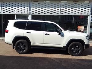 Toyota Land Cruiser 300 3.3D GR-Sport - Image 3