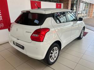 Suzuki Swift 1.2 GLX manual - Image 2