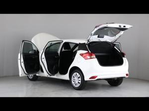 Toyota Yaris 1.5 Xi - Image 25