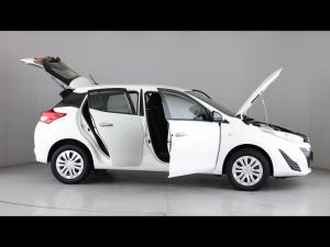 Toyota Yaris 1.5 Xi - Image 30