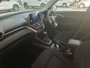 Toyota Urban Cruiser 1.5 XR automatic - Image 7
