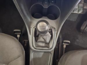 Volkswagen Polo Vivo 1.4 - Image 12