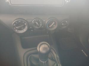 Toyota Hilux 2.4 GD-6 SR 4X4S/C - Image 16