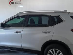 Nissan X Trail 2.5 Acenta 4X4 CVT - Image 12