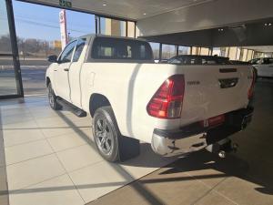 Toyota Hilux 2.4 GD-6 RB RaiderE/CAB - Image 16