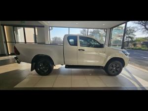 Toyota Hilux 2.4 GD-6 RB RaiderE/CAB - Image 3