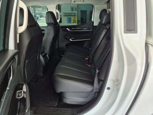 GWM P500 2.4TD Luxury 4X4 automatic D/C - Image 11