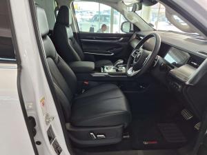 GWM P500 2.4TD Luxury 4X4 automatic D/C - Image 9