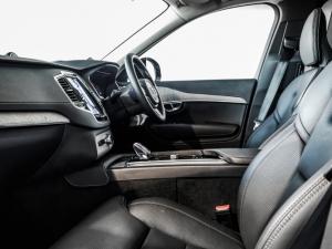 Volvo XC90 T8 Recharge AWD Ultra Dark - Image 4