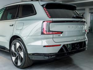 Volvo EX90 Ultra Twin Performance - Image 12