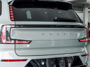 Volvo EX90 Ultra Twin Performance - Image 13